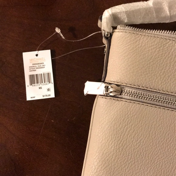 MICHAEL Michael Kors Leather Crossbody - Picture 8 of 8